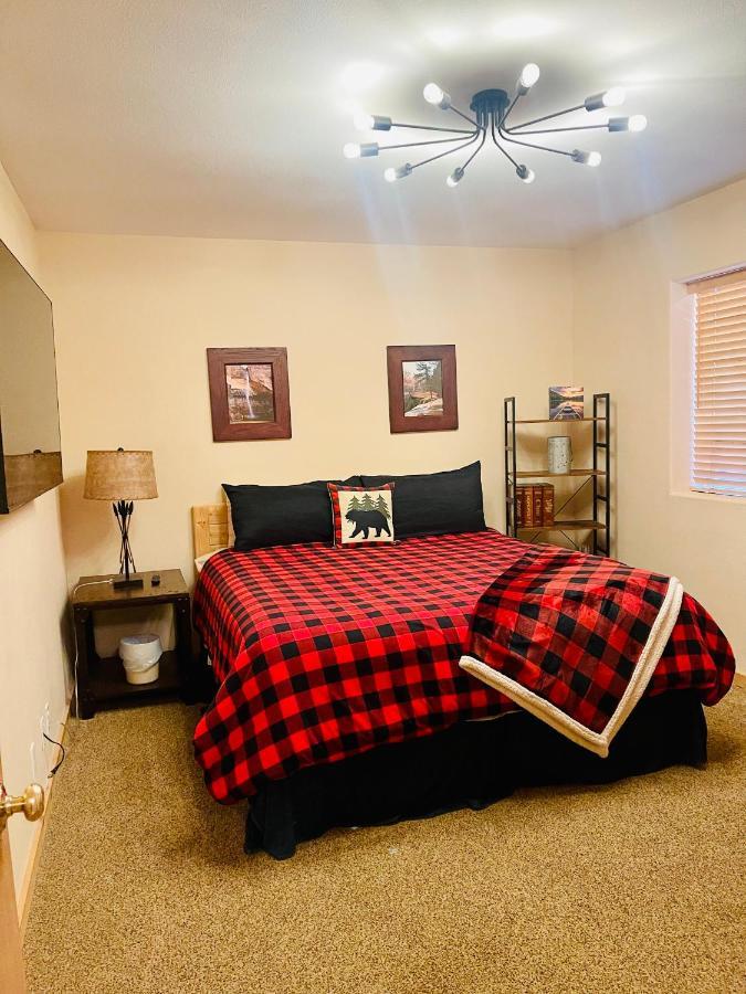 Adventure Awaits 3King Bed,2Bath Log Cabin In Heart Of Duck Creek Village! Esterno foto