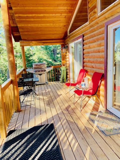 Adventure Awaits 3King Bed,2Bath Log Cabin In Heart Of Duck Creek Village! Esterno foto
